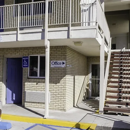 Motel 6 Colorado Springs, Co - South/Metro Area-2