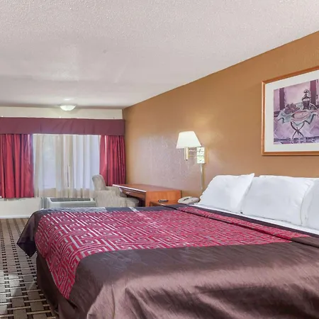 Knights Inn Murfreesboro-3