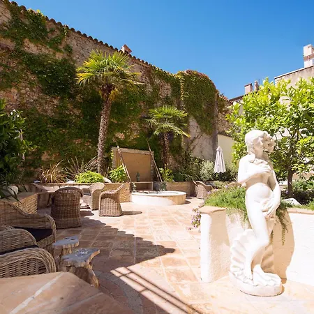 Best Western Premier Le Patio des Artistes Wellness Jacuzzi-2