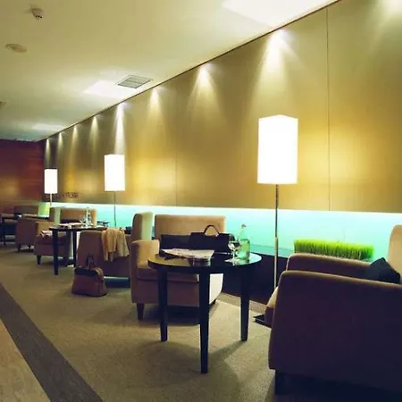 Ac Hotel Ciudad De Pamplona-3
