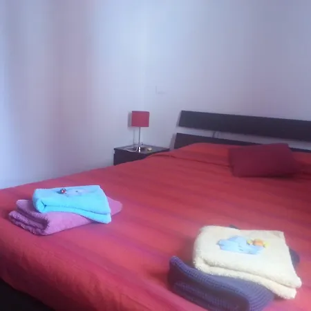 A Due Passi Dal Centro Rooms For Rent-3
