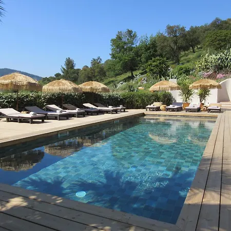 Villa Tricoli B&B avec Piscine-3