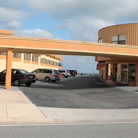 Grand Prix Motel Beach Front-3