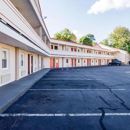 Econo Lodge West Springfield-2