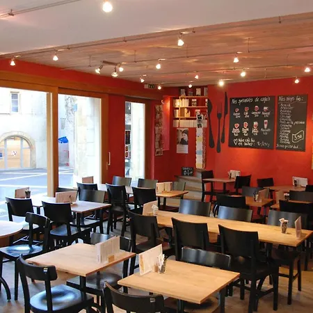 Le Café-Hôtel de L'Aubier-3