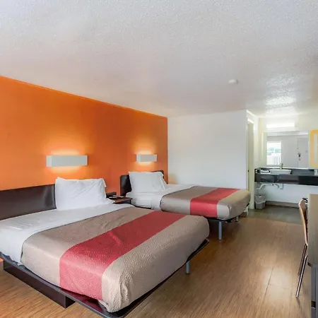 Motel 6 Kalamazoo-2