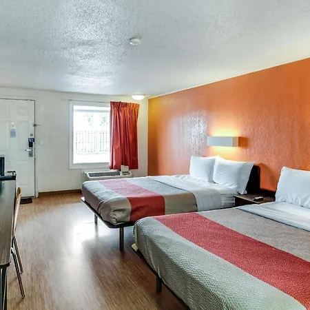Motel 6 Kalamazoo-3