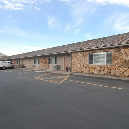 Econo Lodge Inn & Suites Vernal Near Dinosaur Monument-2