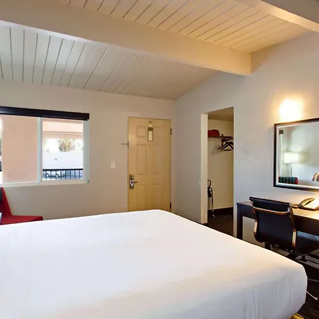 Days Inn By Wyndham Chowchilla Gateway To Yosemite-2