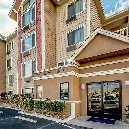 Quality Inn & Suites Reno Airport-2