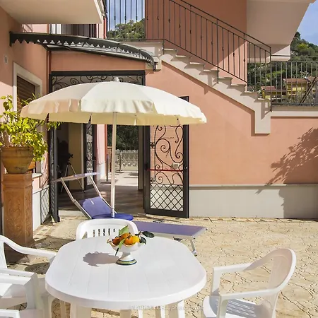 Residence Villa Mare Taormina-2