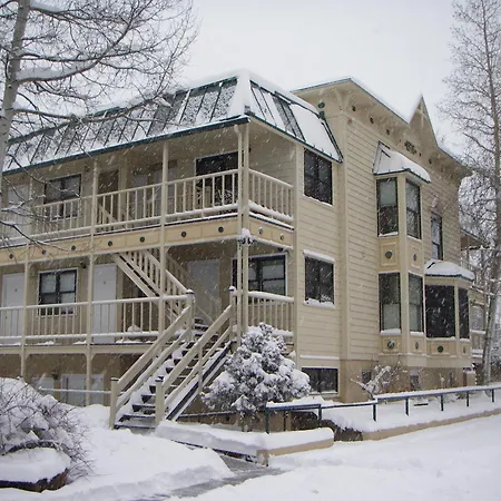 The Victorian Inn-2