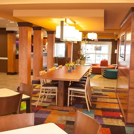 Comfort Inn & Suites Akron South-2