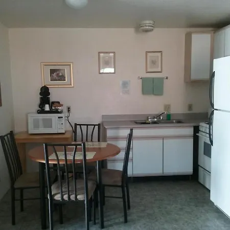 Bishop Village Motel-2