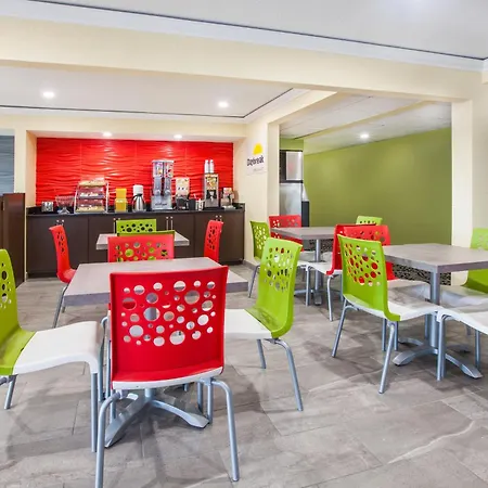 Days Inn By Wyndham Miami-3