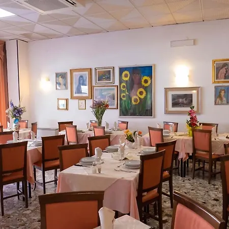 Hotel Fortuna-3