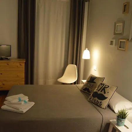 Hotel Smile & Co Hostal Boutique-2