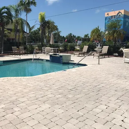 Key Largo Inn-3