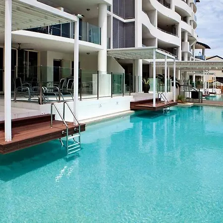 Waters Edge Apartment Cairns-3