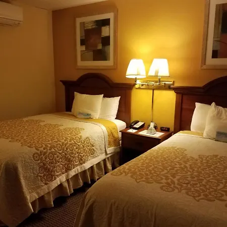 Days Inn By Wyndham Dover-3