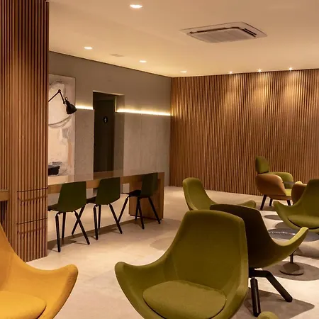Max Plaza Hotel-2
