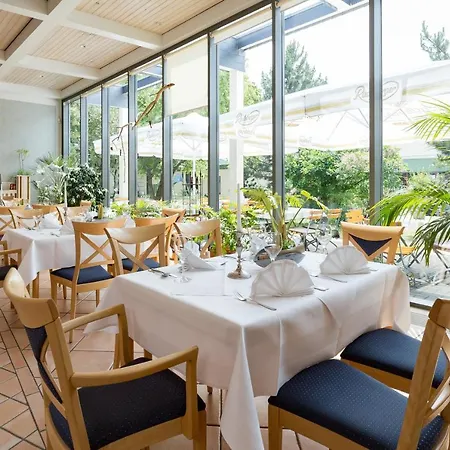 Hotel Am Sommerbad-3