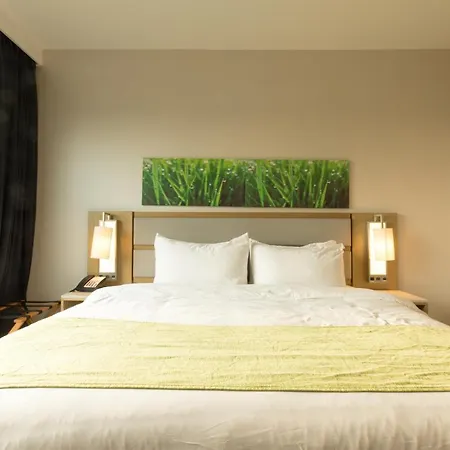 Wyndham Garden Fresh Meadows Flushing-2