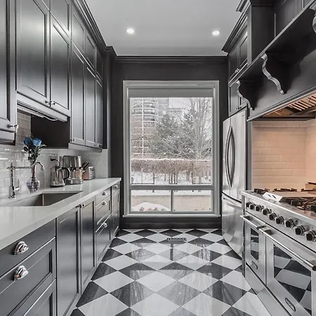 E Residential Luxury Rental-3