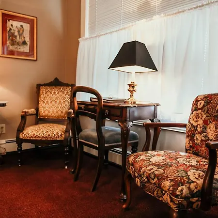 China Clipper Inn (Adults Only)-3