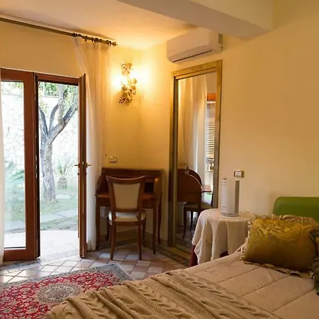 Agapantus Bed & Breakfast-3