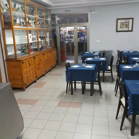 Hostal Residencia Delfin-3