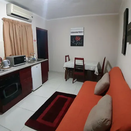 'Young'Seven Apartments-2