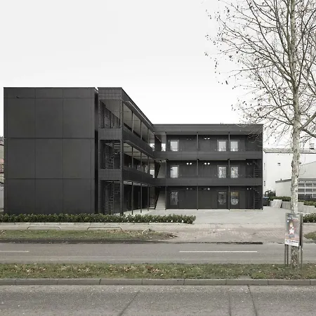 City Studios Warum ins Hotel-2