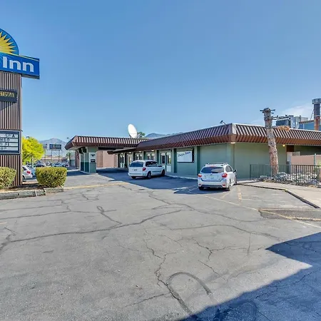 Days Inn By Wyndham Ogden-3