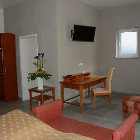 Alpina Home-2