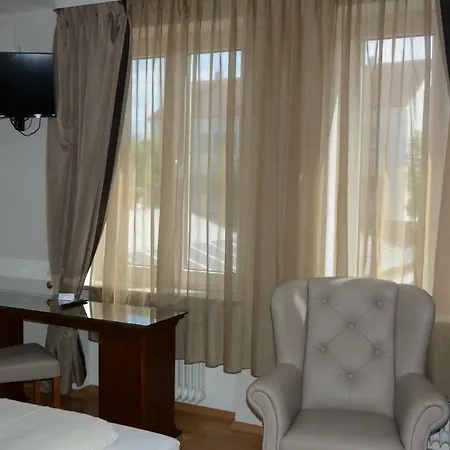 Alpina Home-3
