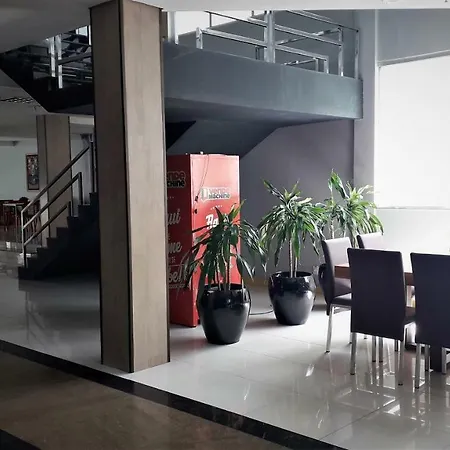 Green Hotel-2