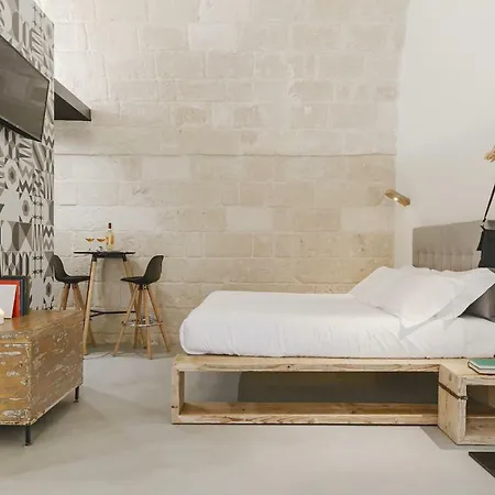 Hydria Rooms-3