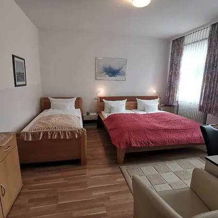 Hotel Happy-2