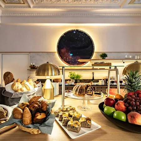 Starlight Suiten Hotel Renngasse-2