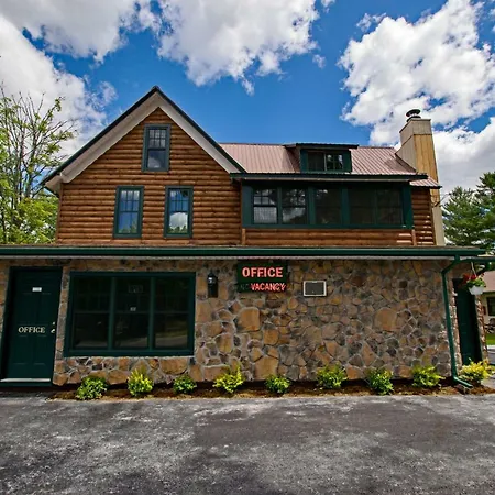 Pine Knoll Hotel Lakeside Lodge & Cabin-2