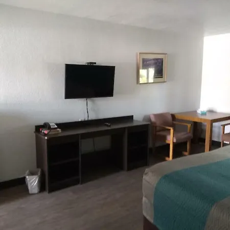 Road Runner Lodge-3