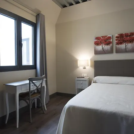 Hostal Emeritae-3