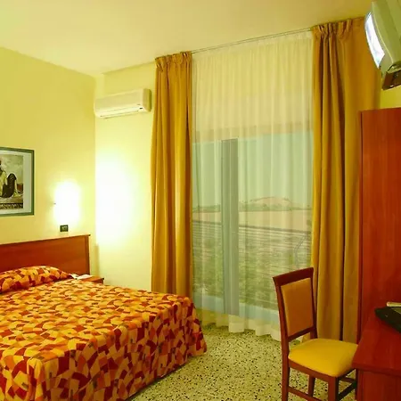 Hotel Lunik-2