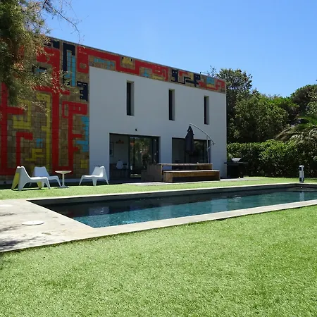 Le Cube Hotel Design A Hyeres Plage Avec Piscine Et Cuisine-2