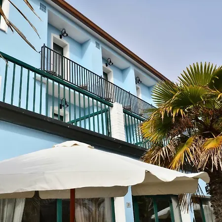 Hotel Oasis-2