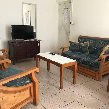 Daphne Hotel Apartments (Adults Only)-2