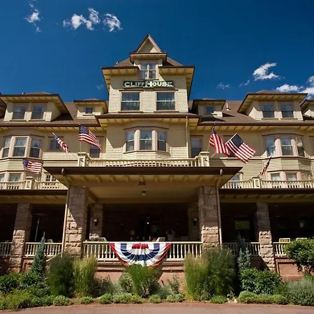 Cliff House At Pikes Peak-3