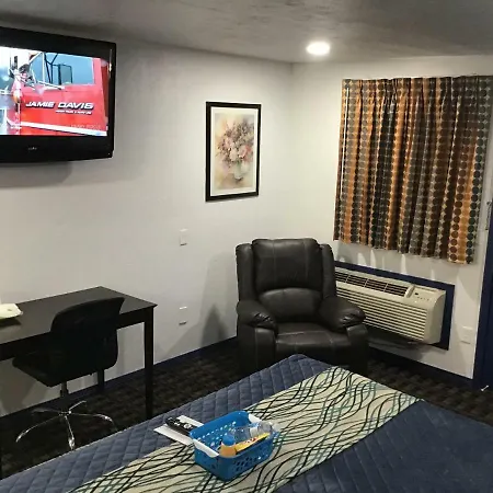 Budget Inn & Suites-2