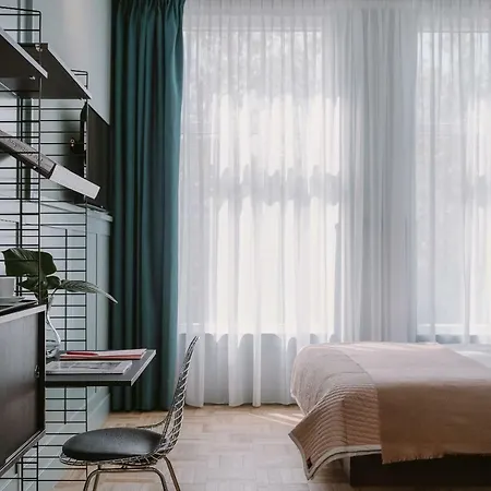Supernova Hotel-2